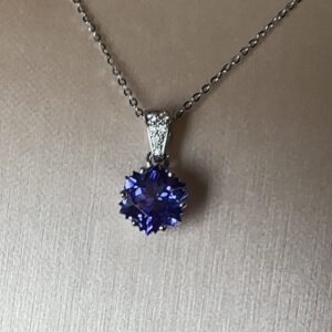 Snowflake Cut Tanzanite and Natural Diamond Pendant Necklace with Cable Chain, 10mm Diameter Stone, set in 14k White Gold. (3.9 g)