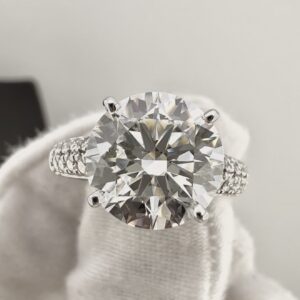 White Gold Round Brilliant Accented